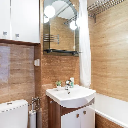 Superapart Kilinskiego 3, Cozy Urban Retreat, Perfect For Couples דירה