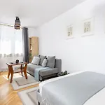 Superapart Kilinskiego 3, Cozy Urban Retreat, Perfect For Couples *