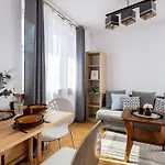 Superapart Kilinskiego 3, Cozy Urban Retreat, Perfect For Couples Lejlighed
