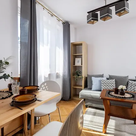 Superapart Kilinskiego 3, Cozy Urban Retreat, Perfect For Couples Apartment