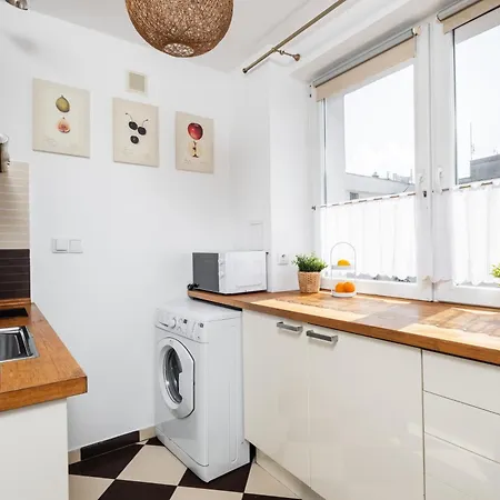 Superapart Kilinskiego 3, Cozy Urban Retreat, Perfect For Couples Daire Varşova