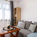 Superapart Kilinskiego 3, Cozy Urban Retreat, Perfect For Couples Warsaw
