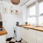 Superapart Kilinskiego 3, Cozy Urban Retreat, Perfect For Couples Apartment Warsaw